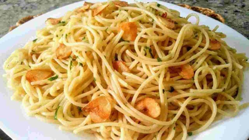 Macarrão Alho e Óleo Receita Simples e Rápida 0 (0)