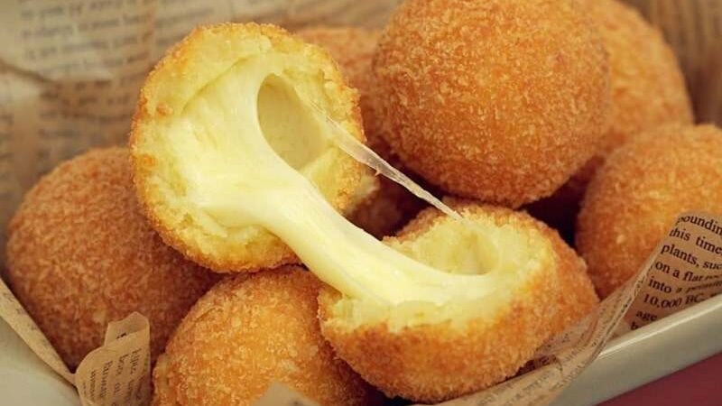 Bolinho de Queijo com 3 Ingredientes – Lanche Delicioso 4.8 (86)