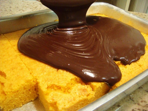 Calda de Chocolate para Bolo de Cenoura