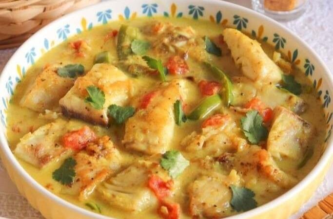 Peixe Ensopado com Leite de Coco e Batatas: Receita Prática e Irresistível! 5 (18)