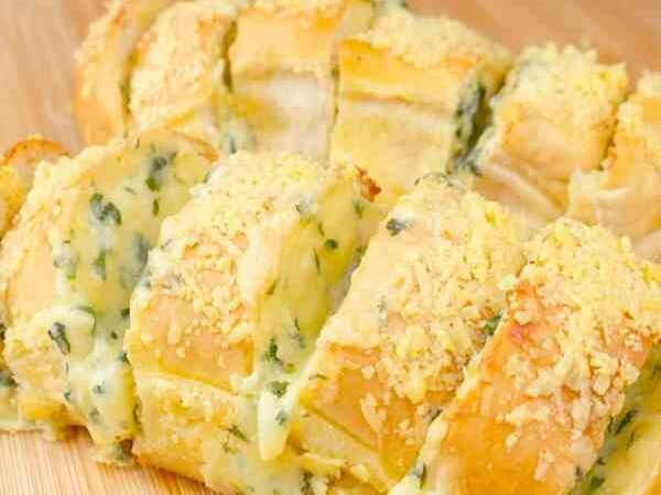 Pão de Alho com Queijo Parmesão Receita Simples 5 (12)