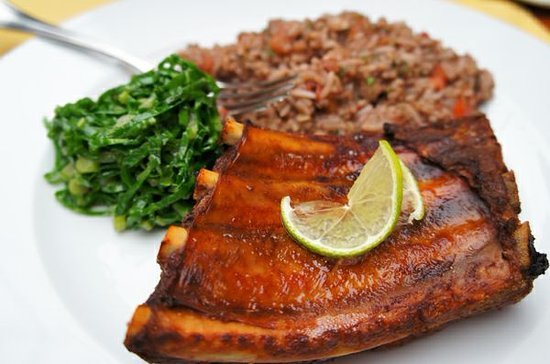 Arroz com Costelinha de Porco