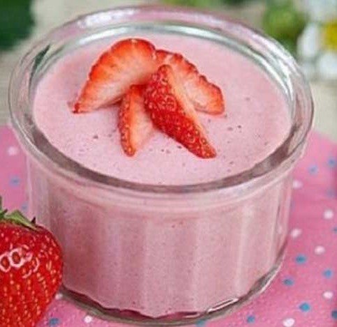 Mousse de Morango Fácil e Rápida