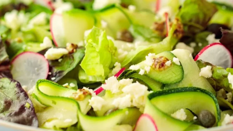 Salada Simples de Abobrinha Verde: Receita Rápida e Saudável 5 (11)