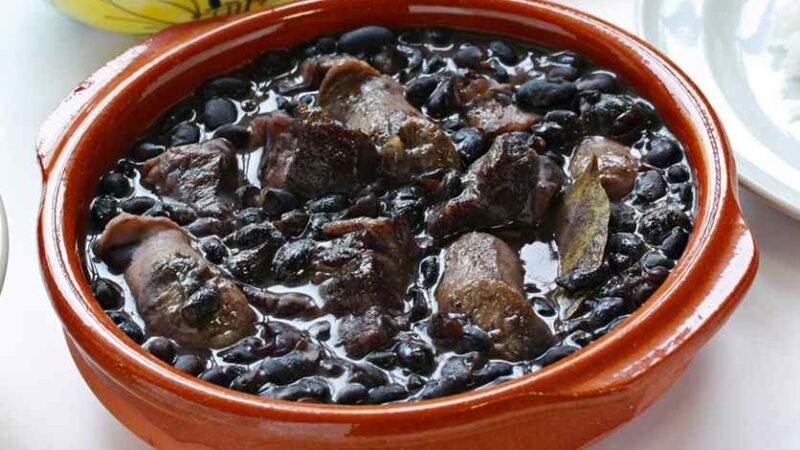 Feijoada Saudável: Como Preparar uma Receita Fitness Cheia de Sabor 5 (15)