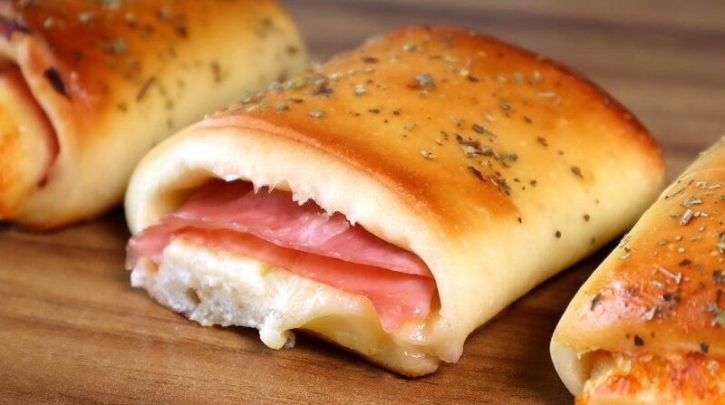 Como Fazer Pão Caseiro Recheado com Presunto e Queijo  Delicioso e Crocante 5 (10)