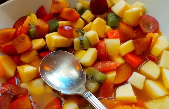 Salada de Frutas Fácil: A Receita Leve e Colorida que Todo Mundo Ama 5 (10)