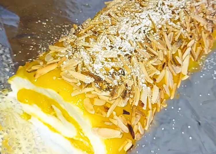 Torta de Claras com Doce de Ovos