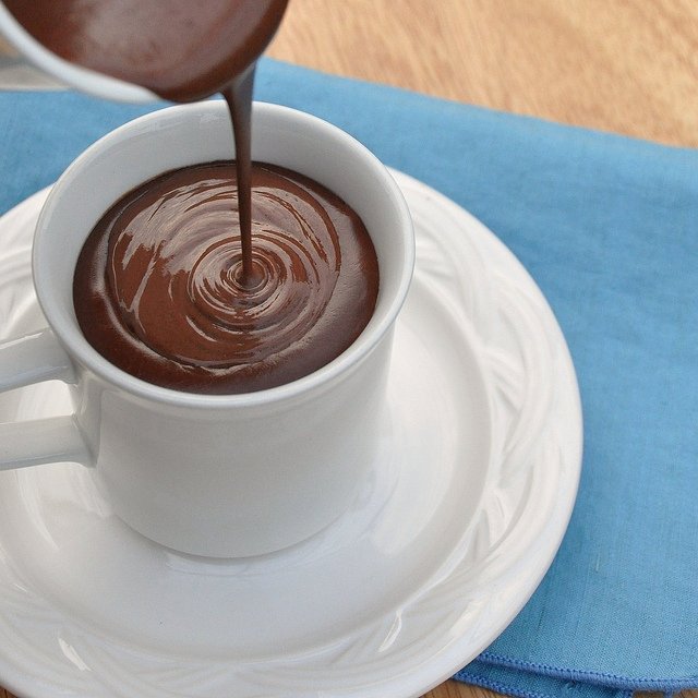 Chocolate Quente com Canela
