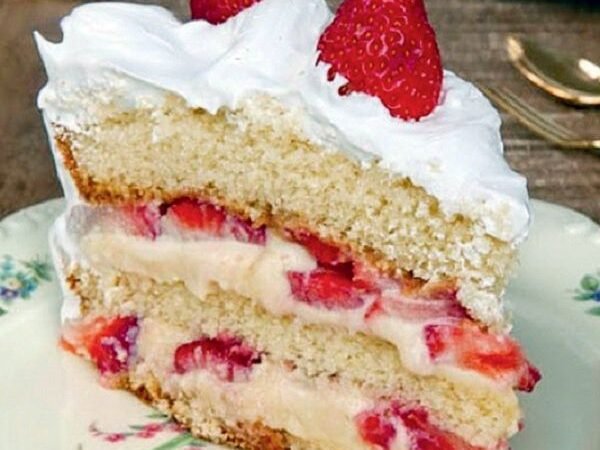 Bolo de Morango com Cobertura de Nata: Receita Irresistível 5 (12)