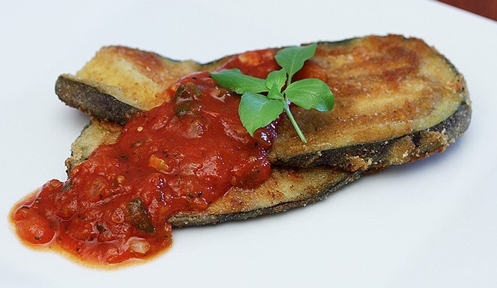 Berinjela à Parmegiana