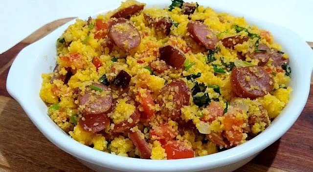 Cuscuz Temperado com Calabresa e Bacon