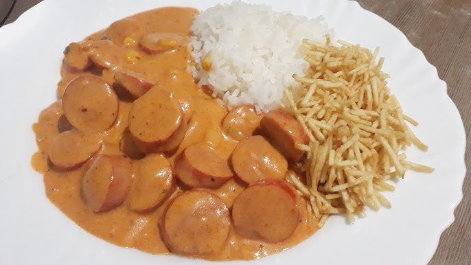 Strogonoff de Salsicha