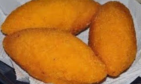 Kibe de Arroz Recheado com Carne Moída