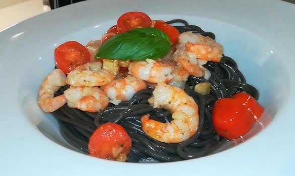 Linguine Nero de Camarão