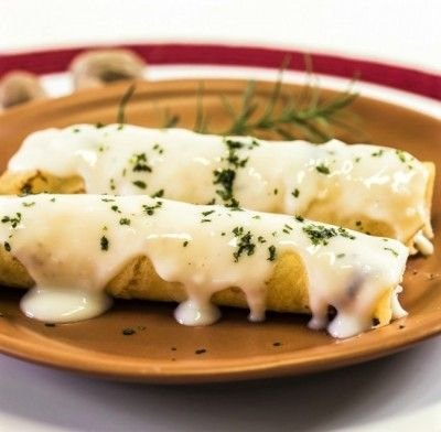 Panquecas de Frango ao Molho Branco
