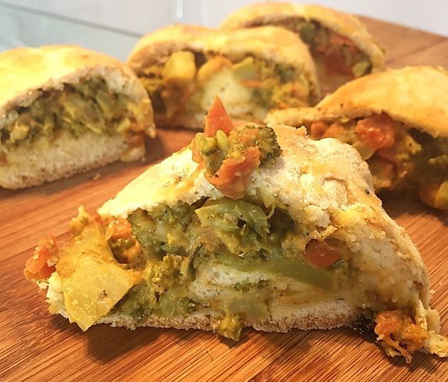 Pão Recheado com Brócolis e Bacon