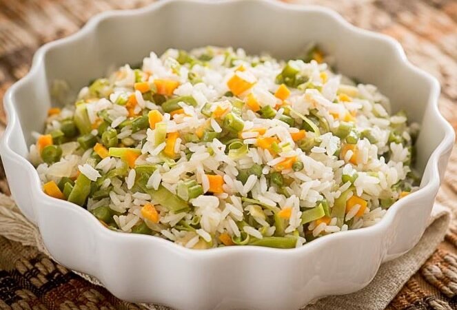 Receita de Arroz com Legumes e Ervas Simples e Saboroso 5 (10)