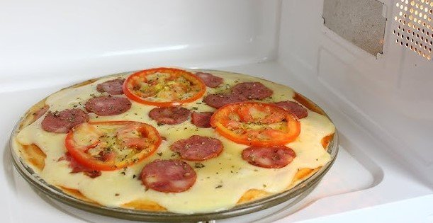 Pizza de Micro-ondas Rápida