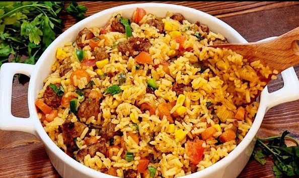 Arroz de Calabresa com Queijo Coalho