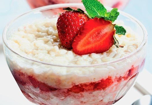 Arroz Doce com Morango Colombiano