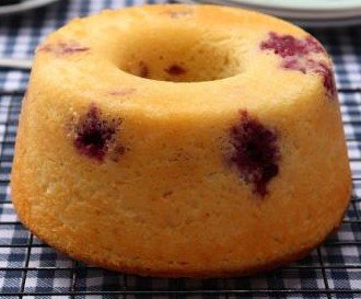Como Fazer Bolo de Iogurte com Amoras