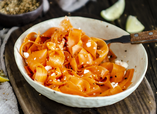Como Fazer Salada de Cenoura em Tiras