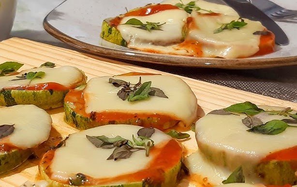 Mini Pizza de Abobrinha na Airfryer