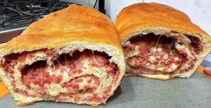 Pão Recheado de Calabresa Fácil