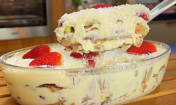 Pavê de Ninho com Morango