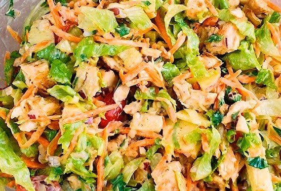 Salada de Pepino com Frango Desfiado