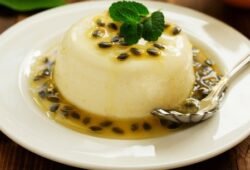 Panacota de Maracujá – Sobremesa Refrescante e Muito Fácil