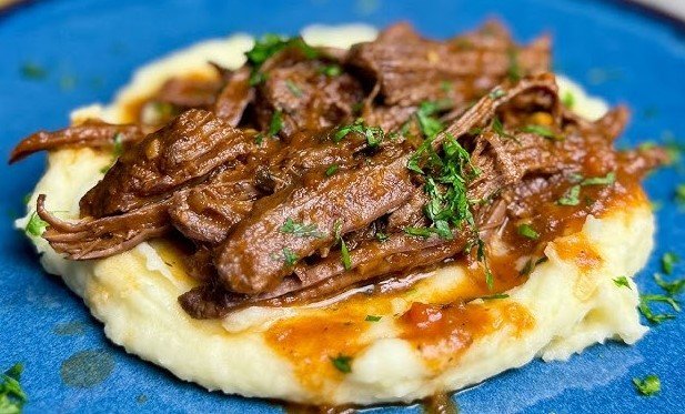 Purê de Batata com Carne Desfiada