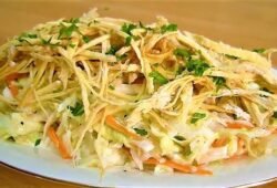 Receita de salpicão de frango com repolho cremoso