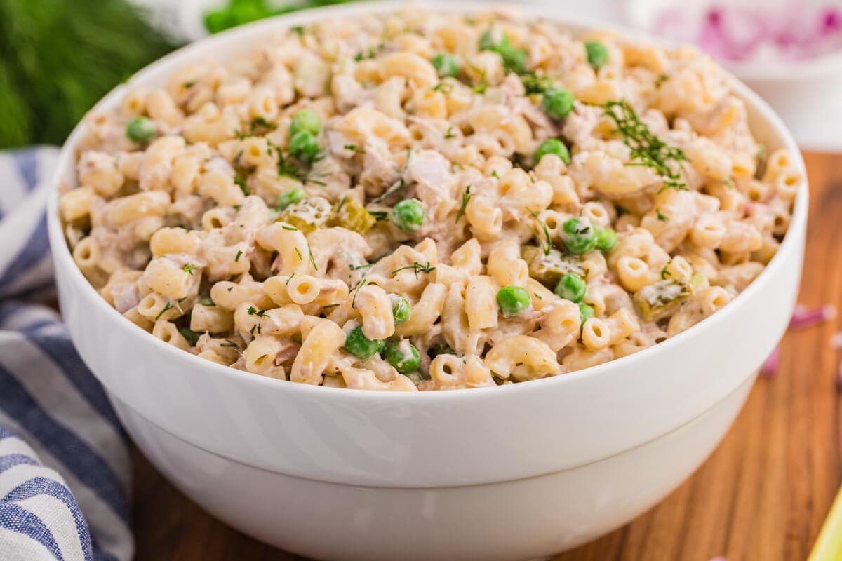 Salada de Macarrão com Bacalhau Simples