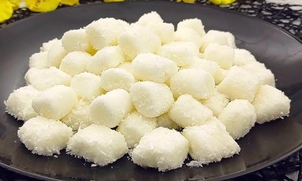 Bala de Coco sem ir ao Forno