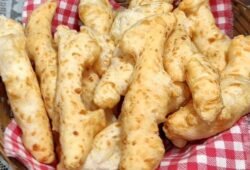 biscoito de povilho feito so com 1 ovo