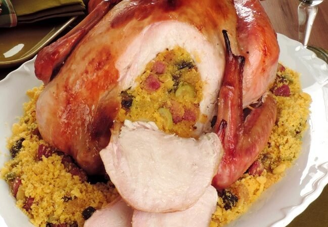 Peru de Natal Recheado com Farofa Fácil e Delicioso 5 (12)