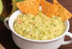 receita de guacamole simples e rápida