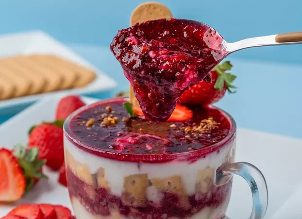 Receita Fácil de Pavê de Frutas Vermelhas Frescas 5 (10)