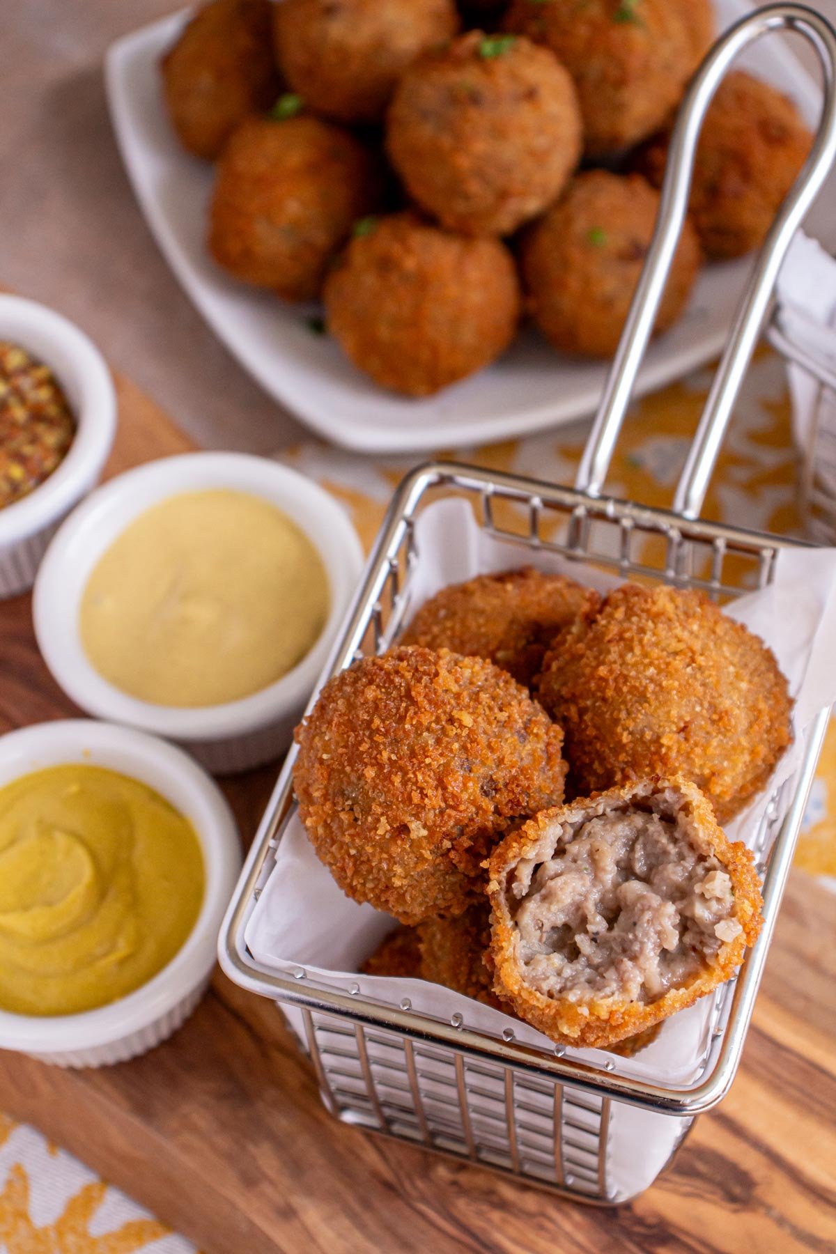 Bolinhos de Carne Fritos Crocante