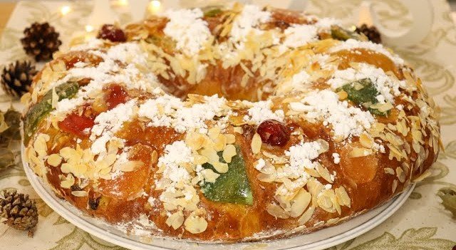 Bolo Rainha de Natal com Frutas Cristalizadas