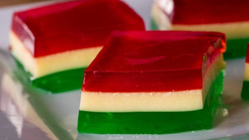 Gelatina Colorida em Camadas com Creme Branco 5 (10)