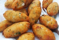 Pastéis de Bacalhau Assados no Forno Leves e Crocantes