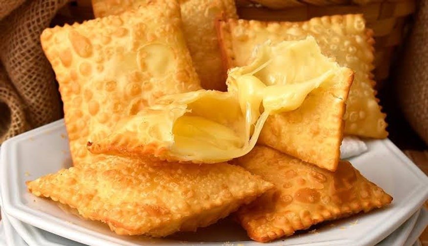 Pastel de Queijo Crocante com Massa Simples