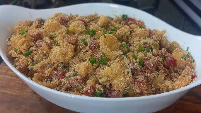 Farofa Natalina com Bacon e Manteiga