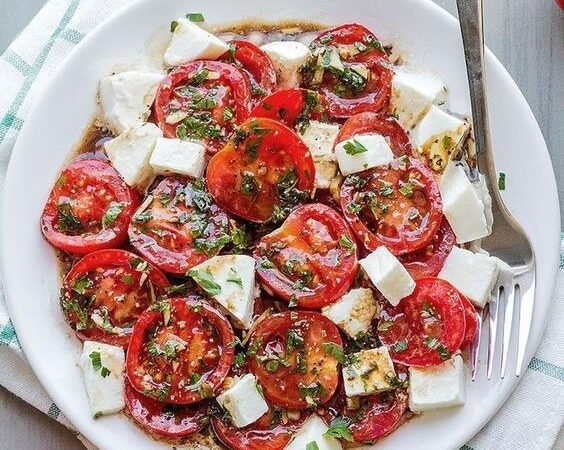 Salada Caprese com Manjericão e Redução Balsâmica 5 (17)