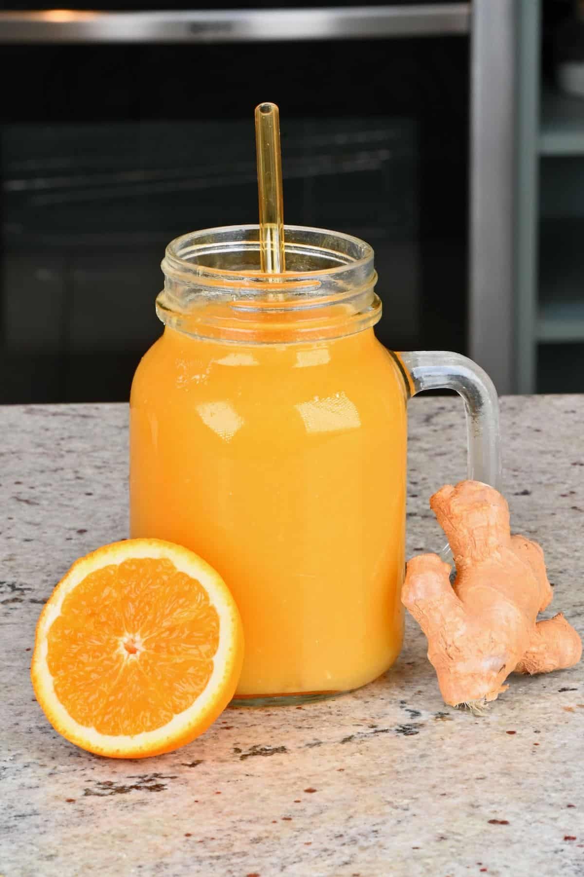 Suco de Laranja com Gengibre Energizante Caseiro