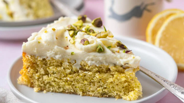 bolo de pistache limao e mel com cobertura 5 (11)