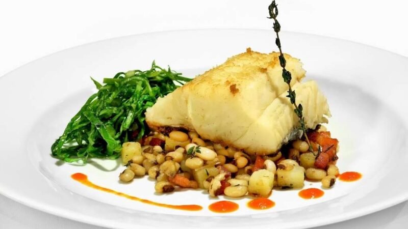 Bacalhau com feijão Tradicional Português Simples e Saborosa 5 (9)